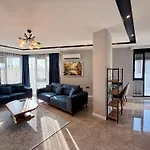 Sa Apartments! Luxury 2bd Duplex 200m To The アパート