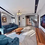 Sa Apartments! Luxury 2bd Duplex 200m To The