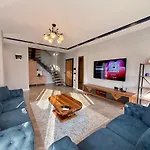 Sa Apartments! Luxury 2bd Duplex 200m To The * アランヤ
