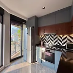 Sa Apartments! Luxury 2bd Duplex 200m To The