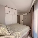 Sa Apartments! Luxury 2bd Duplex 200m To The *