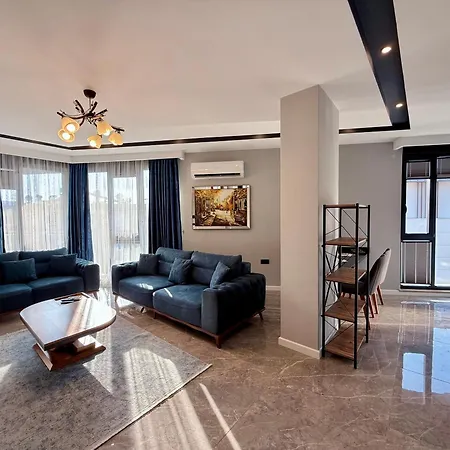 Sa Apartments! Luxury 2bd Duplex 200m To The Apartment