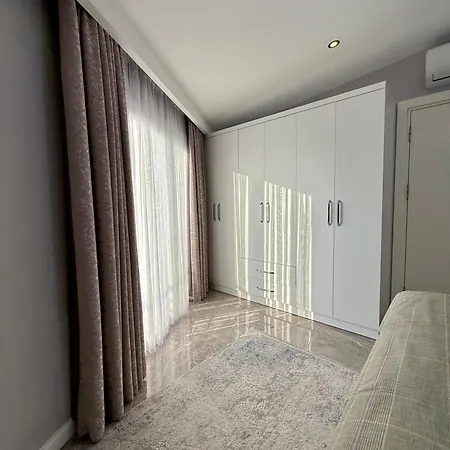 Sa Apartments! Luxury 2bd Duplex 200m To The Apartment