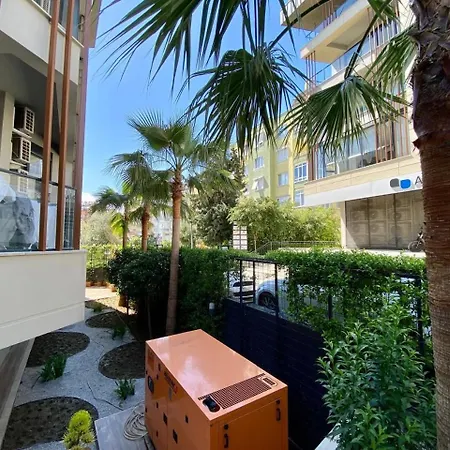 Sa Apartments! Luxury 2bd Duplex 200m To The Apartment