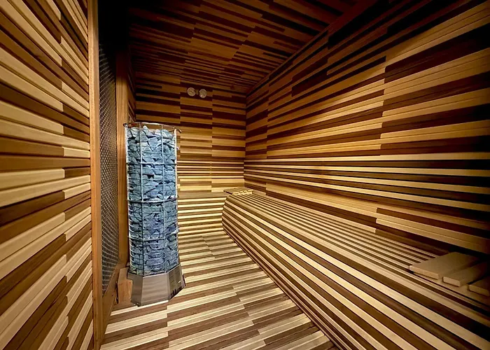 Sa Apartments! Luxury 2bd Duplex 200m To The