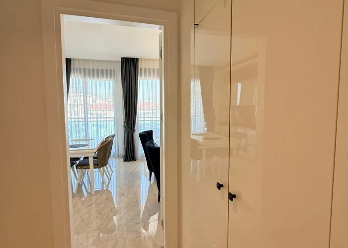 Sa Apartments! Luxury 2bd Duplex 200m To The